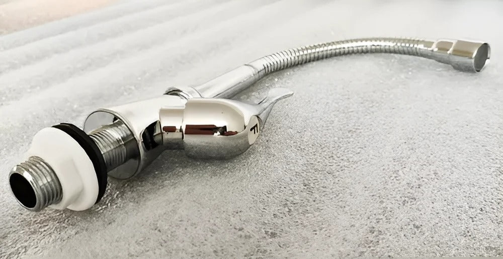 Llave Mezcladora Monomando De Baño Flexible Lion Tools Acabado Cromado Color Plateado